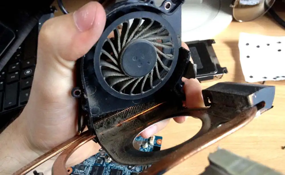 Чистка ноутбука HP от пыли в Хотьково | Замена термопасты